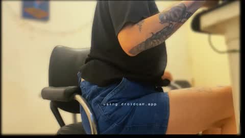 Snapshot of axelpadilla98 chatting on 10-22-25, 10:48 deliciosodemente online show from 10-22-25, 10:48