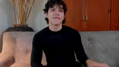 Axel Raven online show from 10-16-25, 07:37