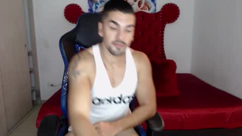 Axel online show from 03-04-26, 11:27