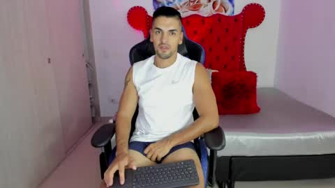 Snapshot of axelwinters_ chatting on 05-19-26, 10:43 Axel online show from 05-19-26, 10:43