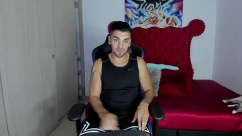 Snapshot of axelwinters_ chatting on 05-31-26, 01:03 Axel online show from 05-31-26, 01:03
