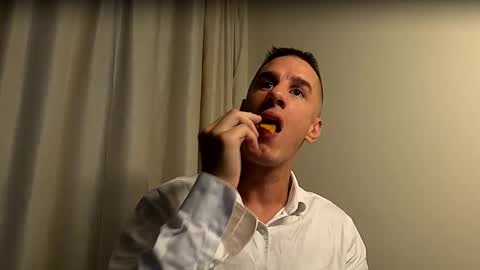 Axl online show from 09-13-25, 10:53