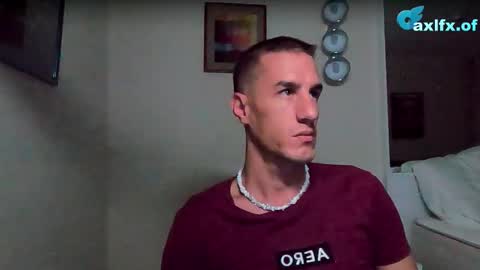 Axl online show from 10-11-25, 12:32