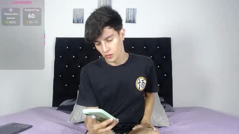 Snapshot of axxxel_twink chatting on 02-17-26, 01:13 Axxxel online show from 02-17-26, 01:13