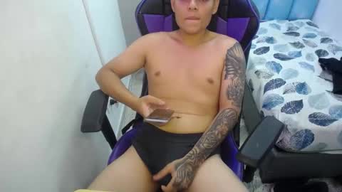 Snapshot of ayalai_ chatting on 10-24-25, 01:13 AYALA online show from 10-24-25, 01:13