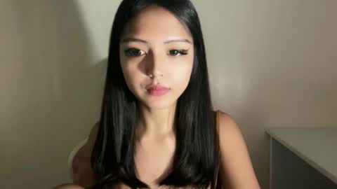 Snapshot of ayalvrs18 chatting on 06-09-26, 02:01 ayalvrs18 online show from 06-09-26, 02:01