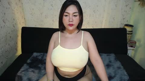 Snapshot of ayanalovets chatting on 04-14-26, 01:00 Ayana online show from 04-14-26, 01:00