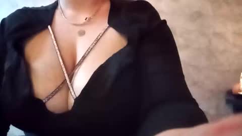 Snapshot of ayannalexy chatting on 11-30-25, 01:59 Ayanna online show from 11-30-25, 01:59