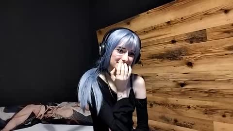 Eva online show from 09-25-25, 04:11