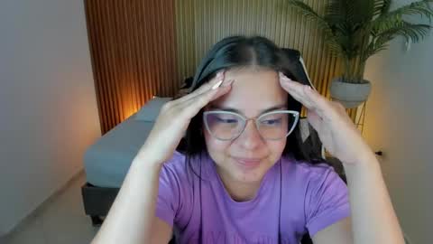 Alyda Jaramillo online show from 01-31-25, 08:54