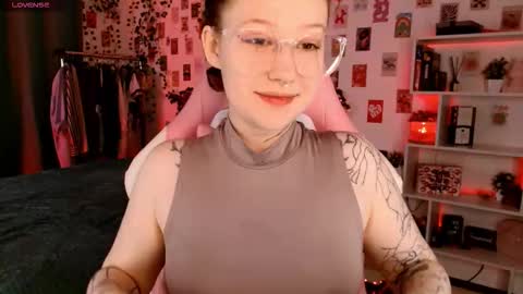 Ayla hill online show from 10-12-25, 03:05