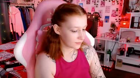 Ayla hill online show from 11-26-25, 07:26