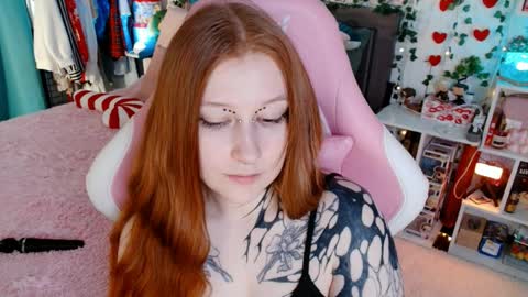 Ayla hill online show from 04-09-26, 06:19