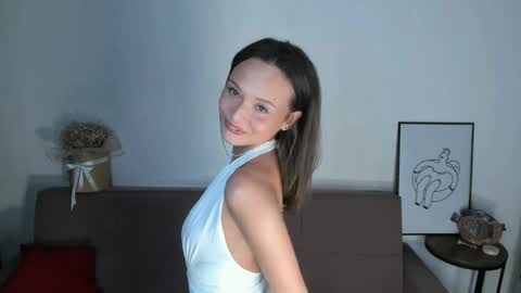 Hi my names Eva 3 online show from 02-13-25, 12:11