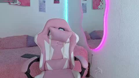 A L A N I I online show from 05-14-26, 01:29