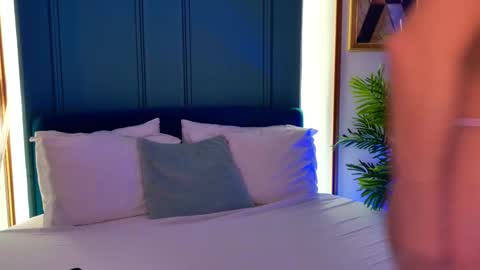 Ayla online show from 11-27-25, 04:42