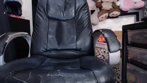 Snapshot of ayleenzj chatting on 09-16-25, 02:56 AyleenZJ online show from 09-16-25, 02:56