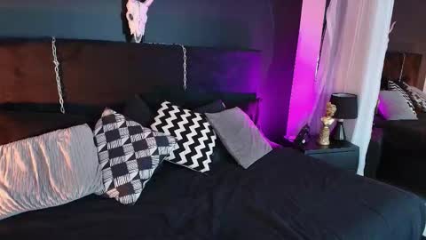 Aylen online show from 10-14-25, 08:09