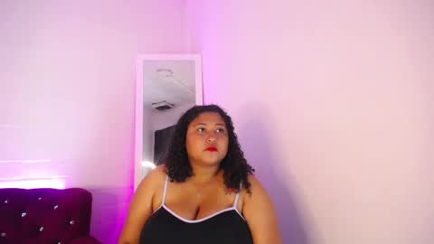 Snapshot of ayliinn_ chatting on 09-09-25, 02:55 Ayliinn online show from 09-09-25, 02:55