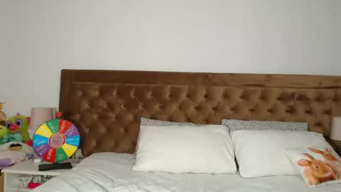 Snapshot of aylinhoney chatting on 12-16-24, 12:48 Aylin online show from 12-16-24, 12:48