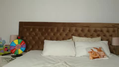 Snapshot of aylinhoney chatting on 01-13-25, 04:50 Aylin online show from 01-13-25, 04:50