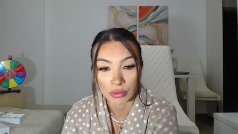 Snapshot of aylinhoney chatting on 03-10-25, 01:23 Aylin online show from 03-10-25, 01:23