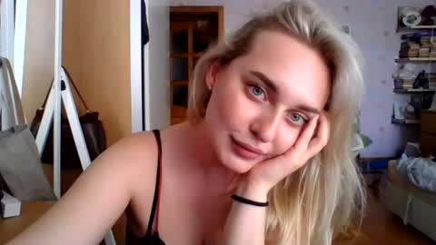aylinn9999 online show from 07-28-26, 12:48