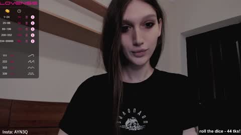 Snapshot of ayn3q chatting on 12-06-24, 12:05 AYNEK fansly online show from 12-06-24, 12:05