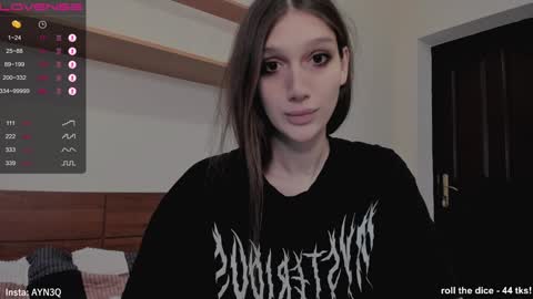 Snapshot of ayn3q chatting on 12-08-24, 04:25 AYNEK fansly online show from 12-08-24, 04:25