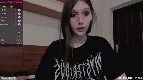 Snapshot of ayn3q chatting on 12-19-24, 02:12 AYNEK fansly online show from 12-19-24, 02:12