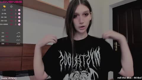 Snapshot of ayn3q chatting on 12-21-24, 07:45 AYNEK fansly online show from 12-21-24, 07:45