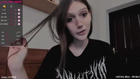 Snapshot of ayn3q chatting on 01-04-25, 06:30 AYNEK fansly online show from 01-04-25, 06:30