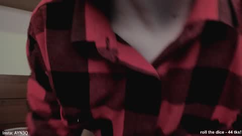 Snapshot of ayn3q chatting on 01-28-25, 10:45 AYNEK fansly online show from 01-28-25, 10:45