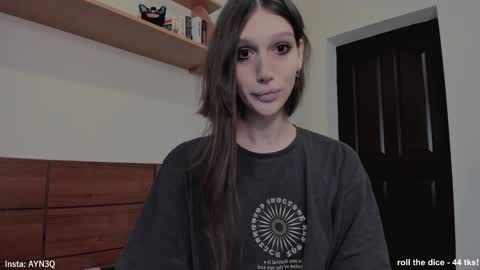 Snapshot of ayn3q chatting on 02-04-25, 04:59 AYNEK fansly online show from 02-04-25, 04:59