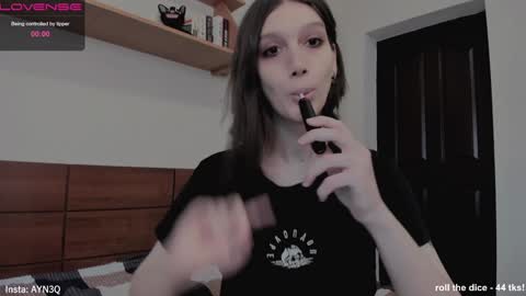 Snapshot of ayn3q chatting on 02-08-25, 09:35 AYNEK fansly online show from 02-08-25, 09:35