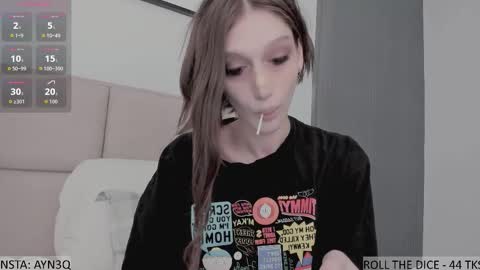 Snapshot of ayn3q chatting on 12-14-25, 11:37 AYNEK fansly online show from 12-14-25, 11:37