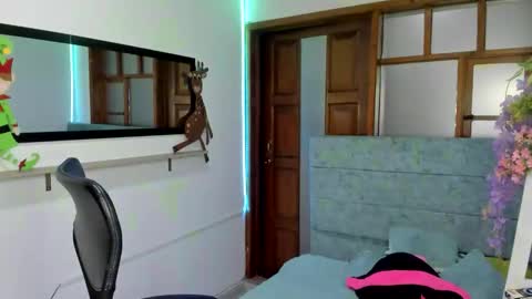 aysha_winxx online show from 12-14-25, 03:01