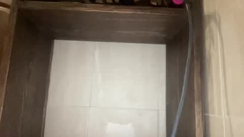 Snapshot of ayshekisskitty chatting on 01-06-25, 10:47 ViktoranMary online show from 01-06-25, 10:47