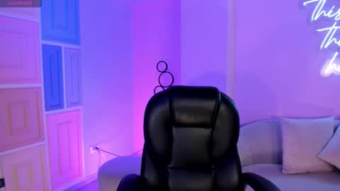 Ayshel online show from 10-21-25, 03:29