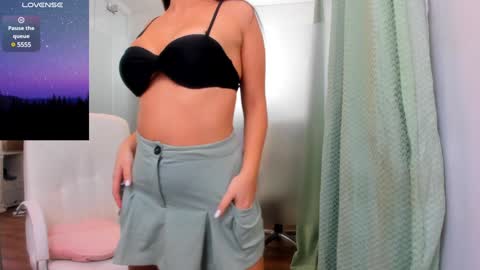 Snapshot of ayumilove chatting on 12-18-24, 01:23 Ayumi online show from 12-18-24, 01:23