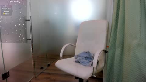 Snapshot of ayumilove chatting on 03-11-25, 08:20 Ayumi online show from 03-11-25, 08:20