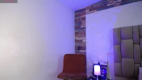 Azahara online show from 12-18-25, 05:24