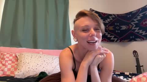 Azerai online show from 11-19-25, 06:52