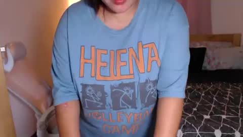 Lina online show from 10-28-25, 03:21