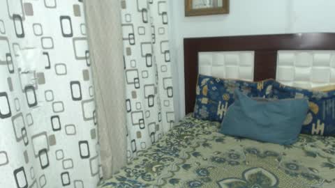 Snapshot of aziel_pantoja chatting on 10-05-25, 01:48 Aziel Pantoja online show from 10-05-25, 01:48