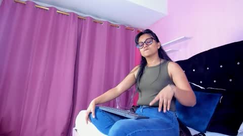 azul_moon online show from 11-11-25, 03:50