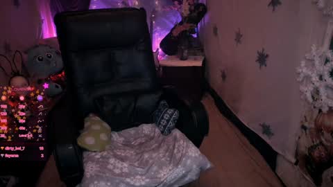 Snapshot of azul_prim chatting on 01-14-25, 01:15 online show from 01-14-25, 01:15