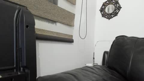 lenna online show from 09-17-25, 01:40