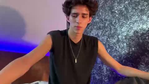 Snapshot of azulyfucsia chatting on 10-11-25, 05:39 nice boy online show from 10-11-25, 05:39