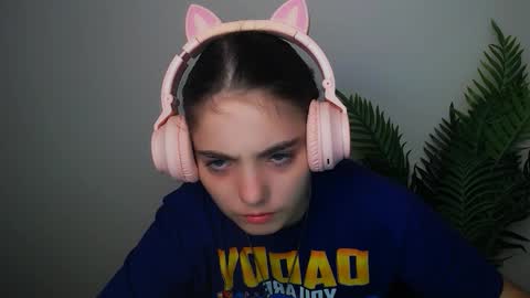 azumi_chan_ online show from 09-20-25, 08:32